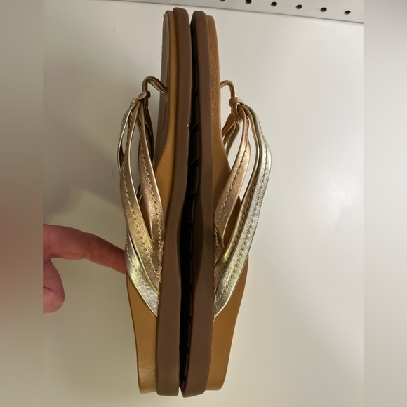 Vionic Catalina Sandals in Mix Metallic - Picture 13 of 15